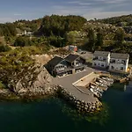 Modern Fishing With Sea View At Kalvaneset