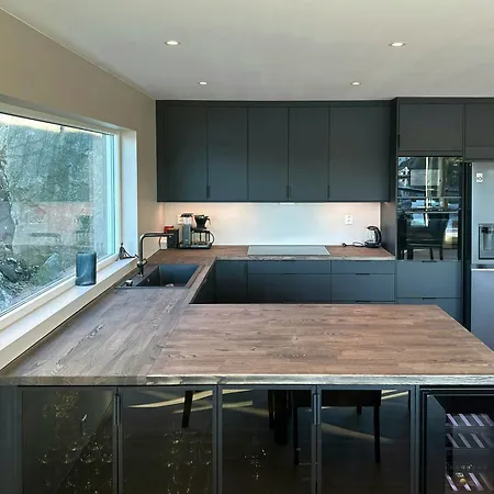 Casa vacanze Modern Fishing With Sea View At Kalvaneset *