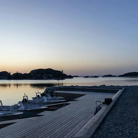 Modern Fishing With Sea View At Kalvaneset Tatil Evi Bergen