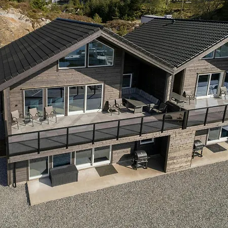 Tatil Evi Modern Fishing With Sea View At Kalvaneset
