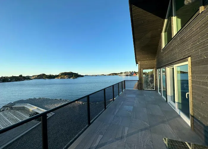 Modern Fishing With Sea View At Kalvaneset 펜션